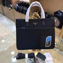 海外先行発売！プラダ秋冬大活躍  PRADA  18ＳＳ美品手持ち&ショルダー掛け今季新作登場