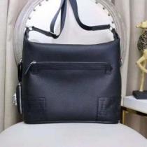 オシャレを満喫できる ヴェルサーチ 今年っぽくNEWファッション VERSACE...