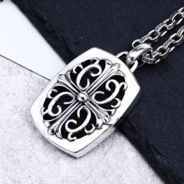 甘過ぎず大人な印象に クロムハーツぐっと鮮度がアップ CHROME HEARTS ペンダントトップ 2026年春夏のトレンドアイテム