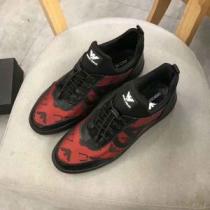 人気ブランドNo.1 アルマーニ ARMANI 注目なアイテム ランニングシュー...
