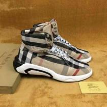 ストリートで人気の高い ハイトップシューズ バーバリー BURBERRY 3色可...
