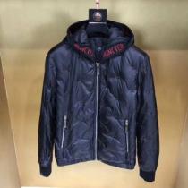 年末年始売切必至 今年っぽいトレンド商品 Newアイテム MONCLER モンク...