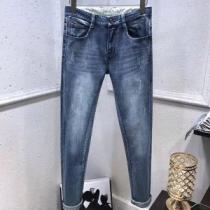 MONCLER モンクレール デニムパンツ 最新版おすすめ商品 入手困難 セレブ...