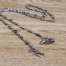 上品な印象に格上げ ネックレス クロムハーツ CHROME HEARTS 季節を...