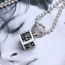この夏は注目新作 クロムハーツ抜け感スゴイ  CHROME HEARTS ペンダントトップ 今っぽいトレンド