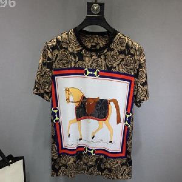 気持ちいい真夏日にぴったり 素敵なスタイルで夏の定番 HERMES エルメス 半袖Tシャツ