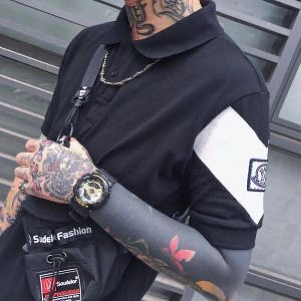  18流行り モンクレール 激レア商品 MONCLER おしゃれな人は愛用中！半袖Tシャツ 2色可選 