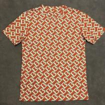 BURBERRY 素敵なスタイルで夏の定番 Tシャツ/ティーシャツ清潔感のある肌...