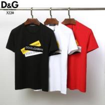 目を引く存在感抜群Dolce&Gabbana  魅力的な今年らしい Tシャツ/テ...
