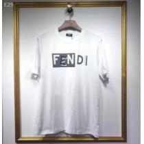 2026年の春夏に着たい 大人の余裕が漂う FENDI フェンディ半袖Tシャツ 2色可選