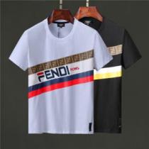 一気にトレンド感満載な着こなし 特に注目したい FENDI フェンディ半袖Tシャ...