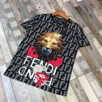 半袖Tシャツ 2色可選 FENDI フェンディ 2026夏色っぽさ 品のよさを感...
