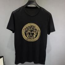 VERSACE ヴェルサーチ 半袖Tシャツ 2色可選 春夏に役立つカジュアル 軽...
