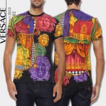 通勤の定番 VERSACE ヴェルサーチ 半袖Tシャツ リラックススタイルが実現 オシャレ上級者に