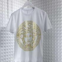 VERSACE ヴェルサーチ 半袖Tシャツ 2色可選 春夏を感じさせる 大人の華...