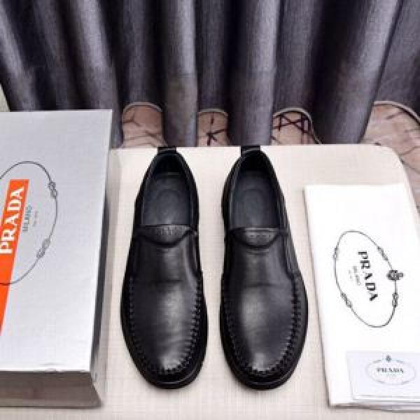 カジュアルシューズ PRADA プラダ 2026春夏の大注目トレンド まずは定番！人気アイテム 夏にぴったり上品