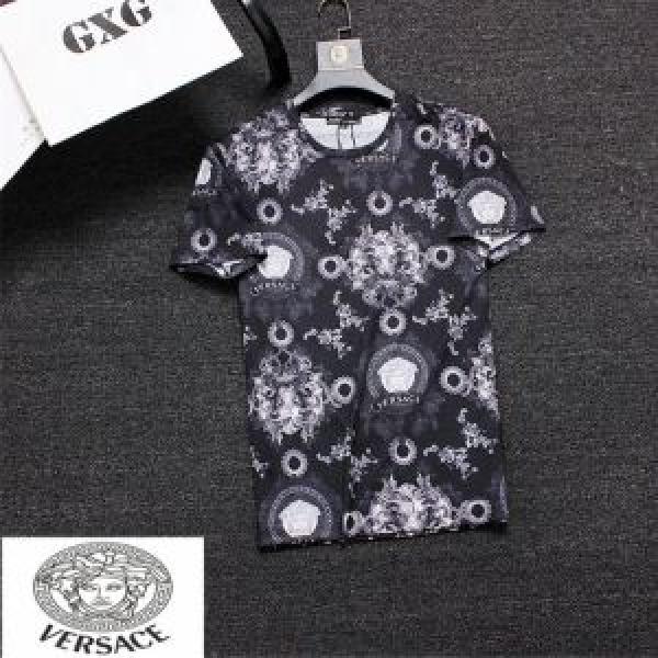 目を引く存在感抜群 ヴェルサーチVERSACE 2026春夏の大注目トレンド Tシャツ/ティーシャツ 2色可選