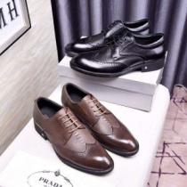 完売必須 革靴新作限定めっちゃ綺麗色 PRADA プラダ 2色可選 2026限定...