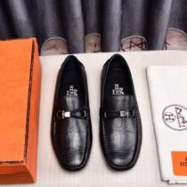 HERMES エルメス カジュアルシューズ 2026春夏の大注目トレンド 大人っ...
