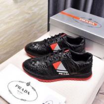 PRADA プラダ カジュアルシューズ 2026SSのトレンド商品 春夏シンプルファッションでOK！夏キレ味をプラス