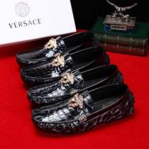 2色可選 カジュアルシューズ VERSACE ヴェルサーチ 特に夏は人気アイテム...