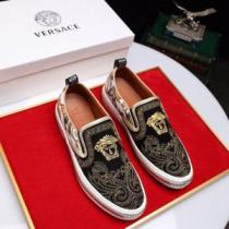 VERSACE ヴェルサーチ カジュアルシューズ 2026春夏の大注目トレンド ...