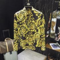 2026春夏も引き続き人気セール ヴェルサーチVERSACE 長袖 /ロンT/ロ...
