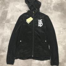 バーバリー2026年春夏の流行アイテム色にも流行り BURBERRY 軽量ジャケ...