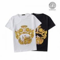 Tシャツ/ティーシャツ 2色可選 春夏に役立つカジュアル ヴェルサーチVERSA...