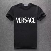 知的優秀アイテム ヴェルサーチVERSACE 2026年春夏流行ファッション T...