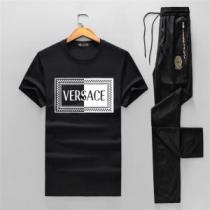 上下セット正規品保証19春夏 2色可選 VERSACE最新☆大人気☆話題沸騰 ヴ...