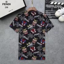 2026年春夏流行ファッション 大人可愛いスタイル FENDI フェンディ半袖T...