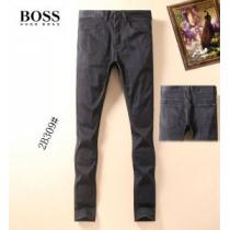 ヒューゴボス HUGO BOSS テーパードデニムパンツ 2026年春夏のトレン...