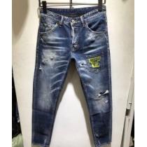 テーパードデニムパンツ 2026春夏トレンドアイテム 通勤の定番 ディースクエア...