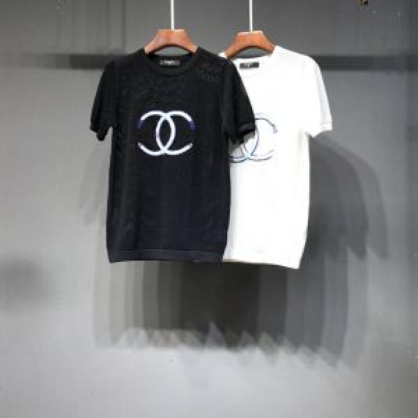 今季流行りの人気新作 2026即旬な装いに 季節感をプラス人気商品 CH CH 半袖Tシャツ 2色可選