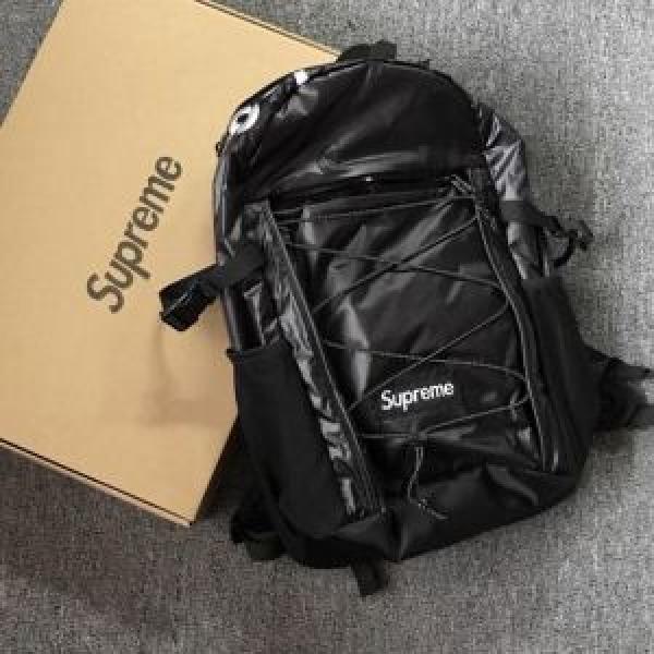 シュプリーム SUPREME バッグ 2026年の春夏に着たい おしゃれデザインも大人気 リッチな印象に