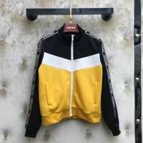 2026春夏の大注目トレンド ミュウミュウMiuMiu 完売在庫確保 軽量ジャケ...