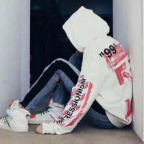 春夏！大人カジュアル Off-White オフホワイト フード付きコート《2026年》今、注目のストリート