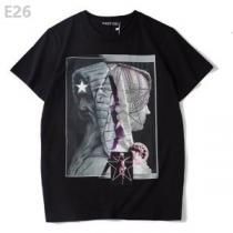 トップスをインするスタイル ジバンシー GIVENCHY Tシャツ/ティーシャツ...