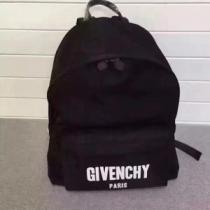 GIVENCHY バッグ 2026春夏トレンドアイテム オシャレな印象に ジバンシー