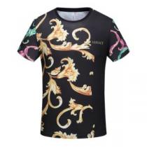 最新のトレンドブランド人気的 VERSACE ヴェルサーチ 半袖Tシャツ 202...