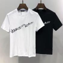 VERSACE ヴェルサーチ 半袖Tシャツ 2色可選 今季トレンドの限定アイテム...