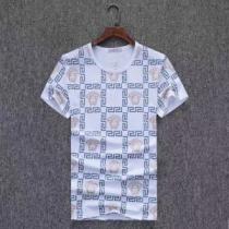 VERSACE ヴェルサーチ 半袖Tシャツ 3色可選 トレンドアイテムとして継続...