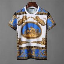 2026春夏の大注目トレンド VERSACE ヴェルサーチ 半袖Tシャツ 春夏の...