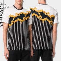 VERSACE ヴェルサーチ 半袖Tシャツ  大人のこなれた着こなし 大人カジュ...