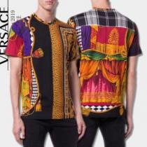 半袖Tシャツ VERSACE ヴェルサーチ  夏おすすめ人気ブランドアイテム 2...