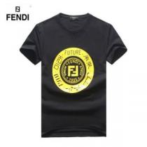 オシャレ印象で人気の高い FENDI フェンディ 半袖Tシャツ 3色可選 202...