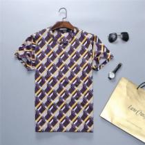 まずは定番！人気アイテム FENDI フェンディ 半袖Tシャツ 夏ファッションを...
