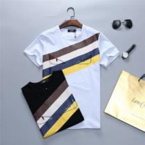 上品な涼やかさある印象に FENDI フェンディ 半袖Tシャツ 2色可選 202...