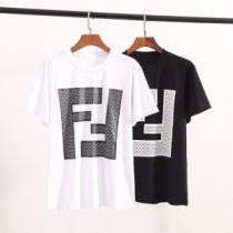 FENDI フェンディ 半袖Tシャツ 2色可選 2026即旬な装いに リラックス...